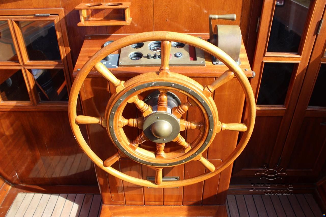 Breedendam 825 Cabin