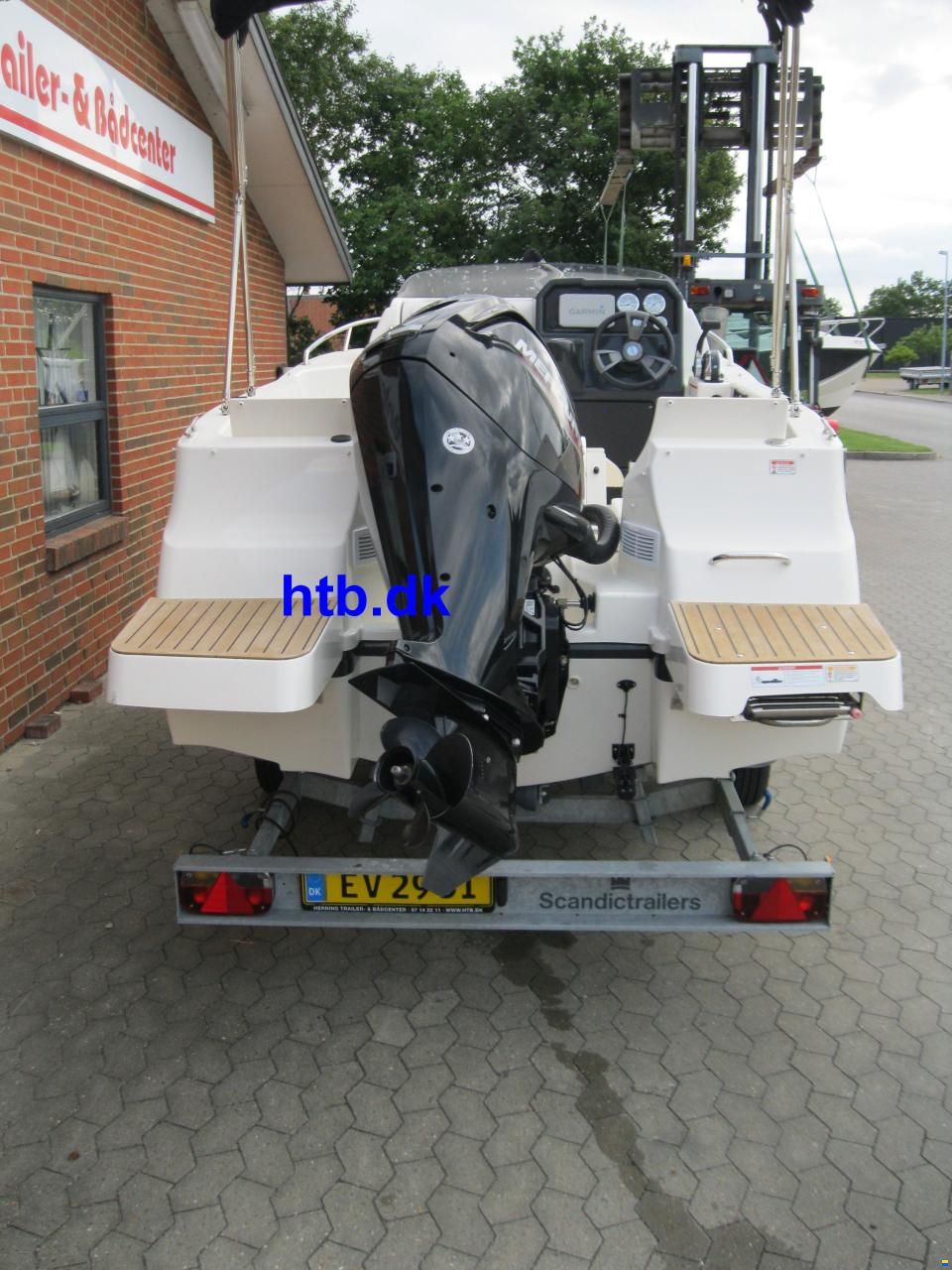 Quicksilver Activ 505 Cabin m/Mercury F80 hk og Scan