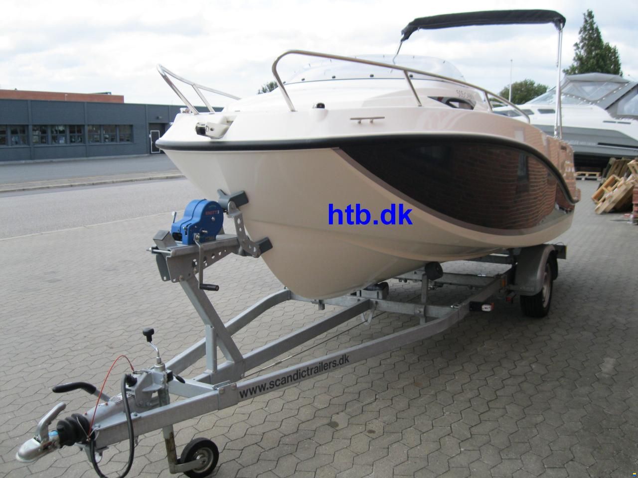 Quicksilver Activ 505 Cabin m/Mercury F80 hk og Scan