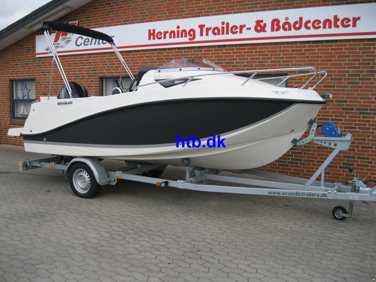 Quicksilver Activ 505 Cabin m/Mercury F80 hk og Scan