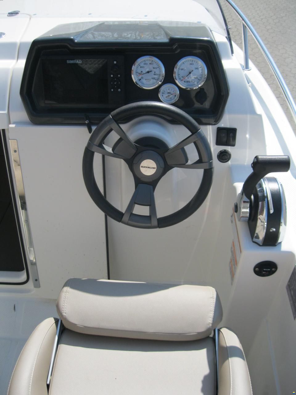 Quicksilver Activ 455 Cabin m/Mercury F50 hk EFI 4-t