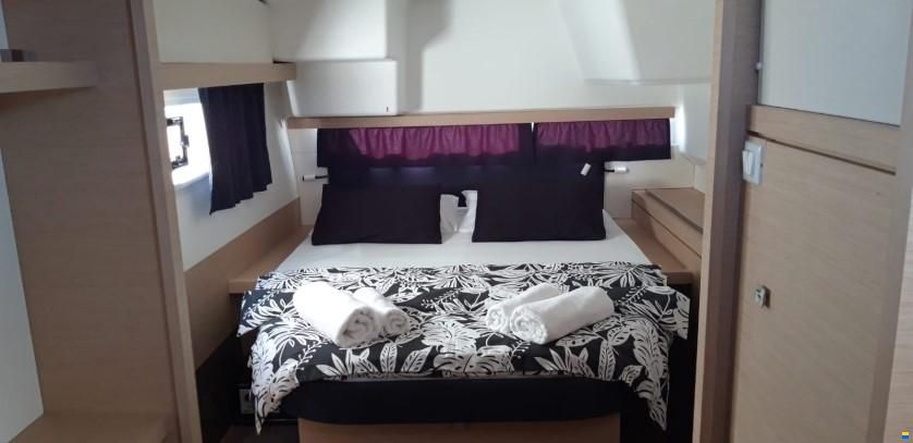 Fountaine Pajot Lucia 40