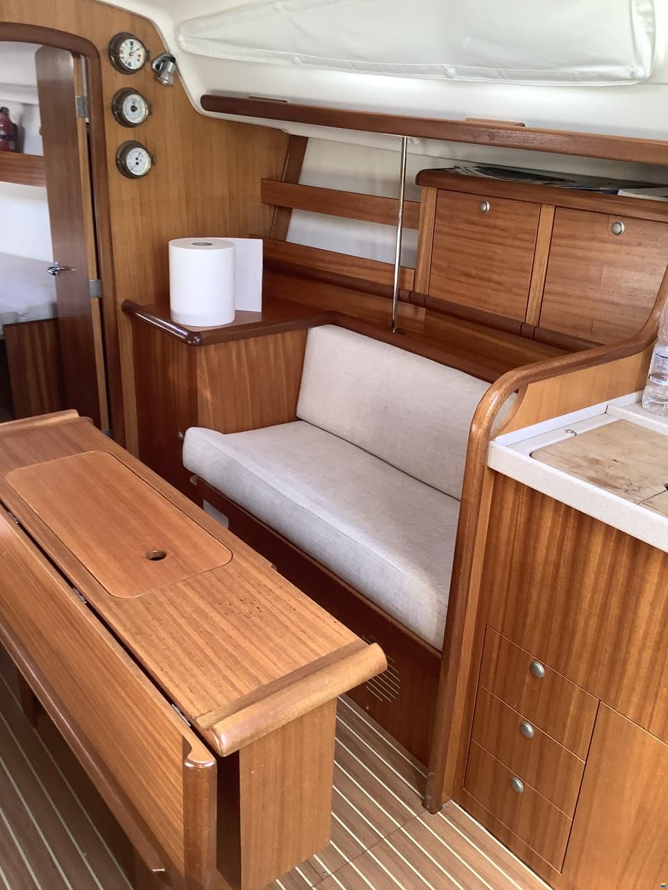 Delphia 33