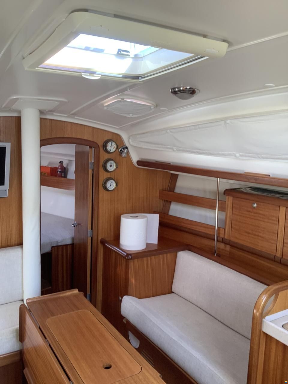 Delphia 33