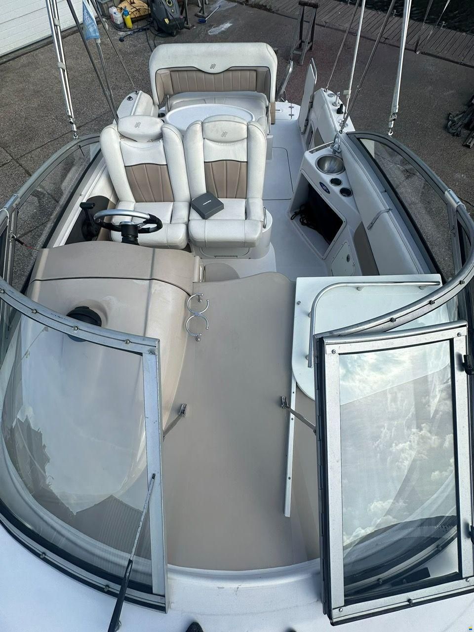 Four Winns 258 Vista