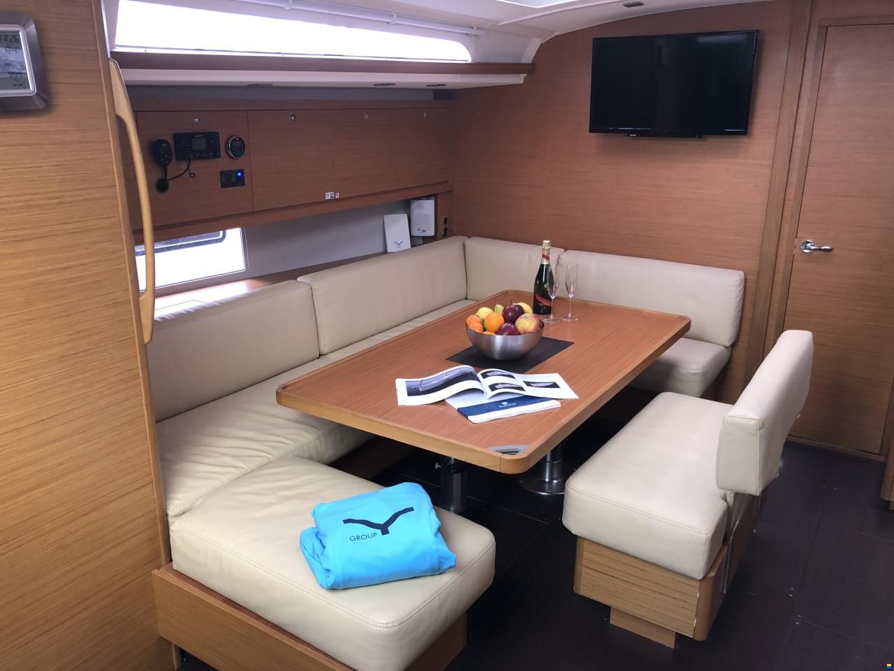 Dufour 470