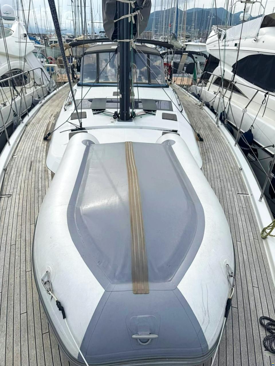 Dufour 530