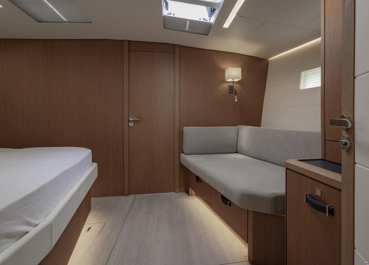 Jeanneau Yacht 60