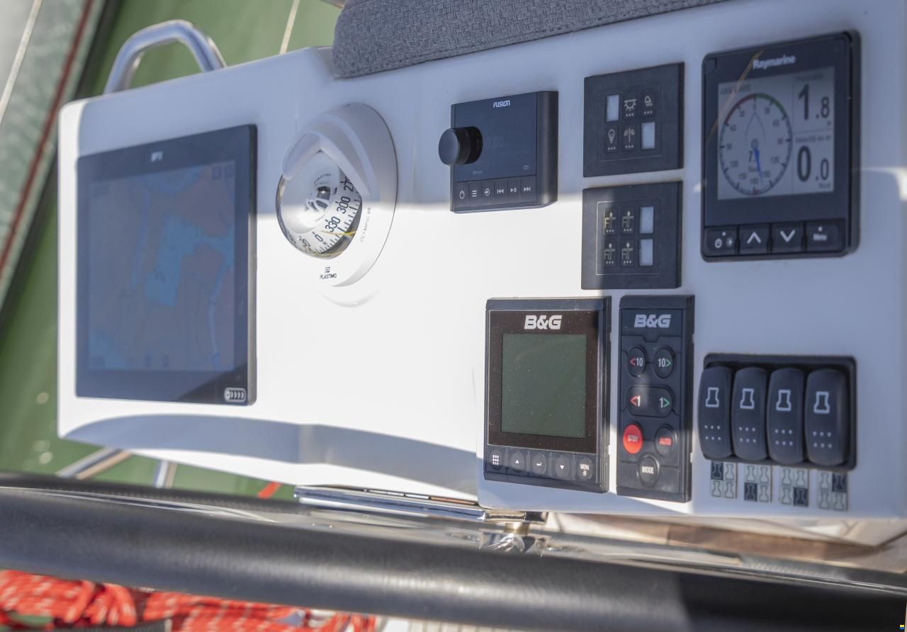 Jeanneau Yacht 60