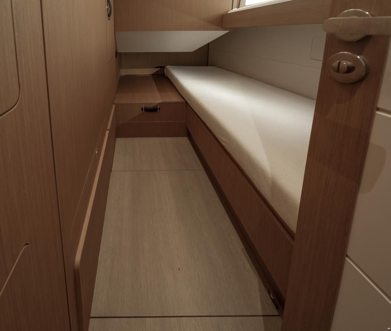 Jeanneau Yacht 60