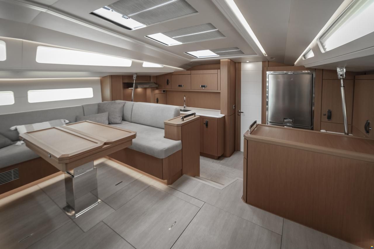 Jeanneau Yacht 60