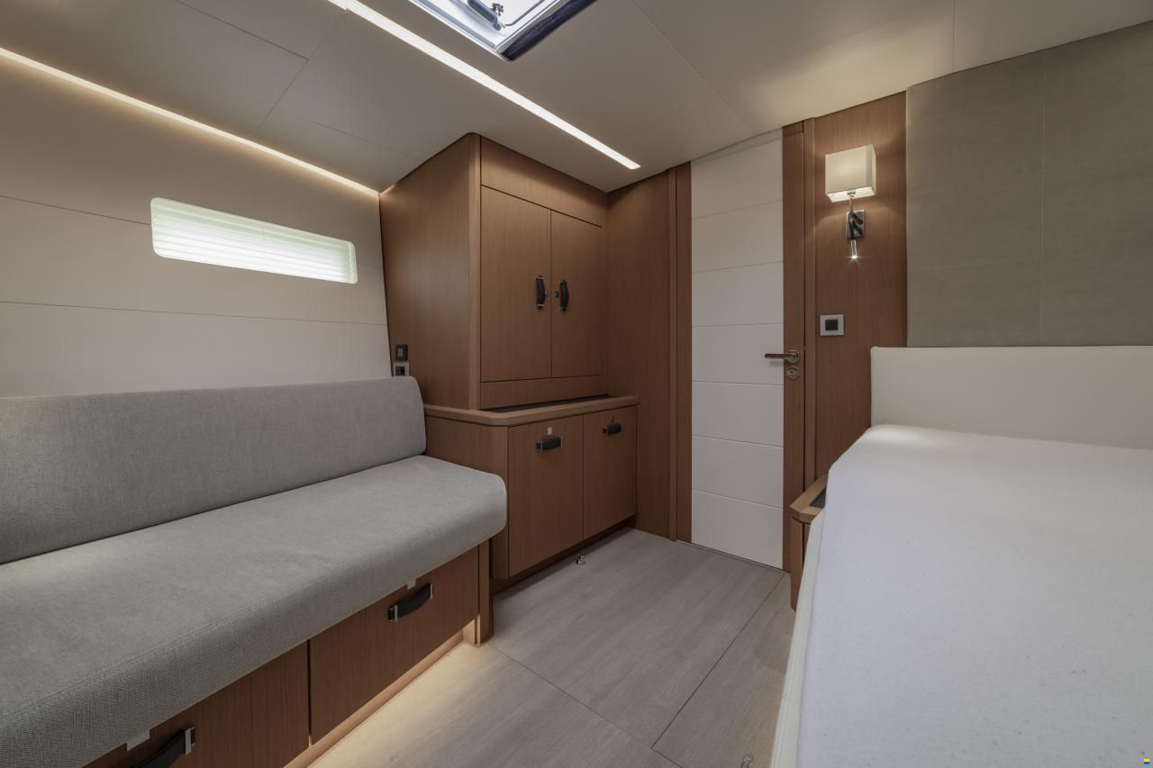 Jeanneau Yacht 60