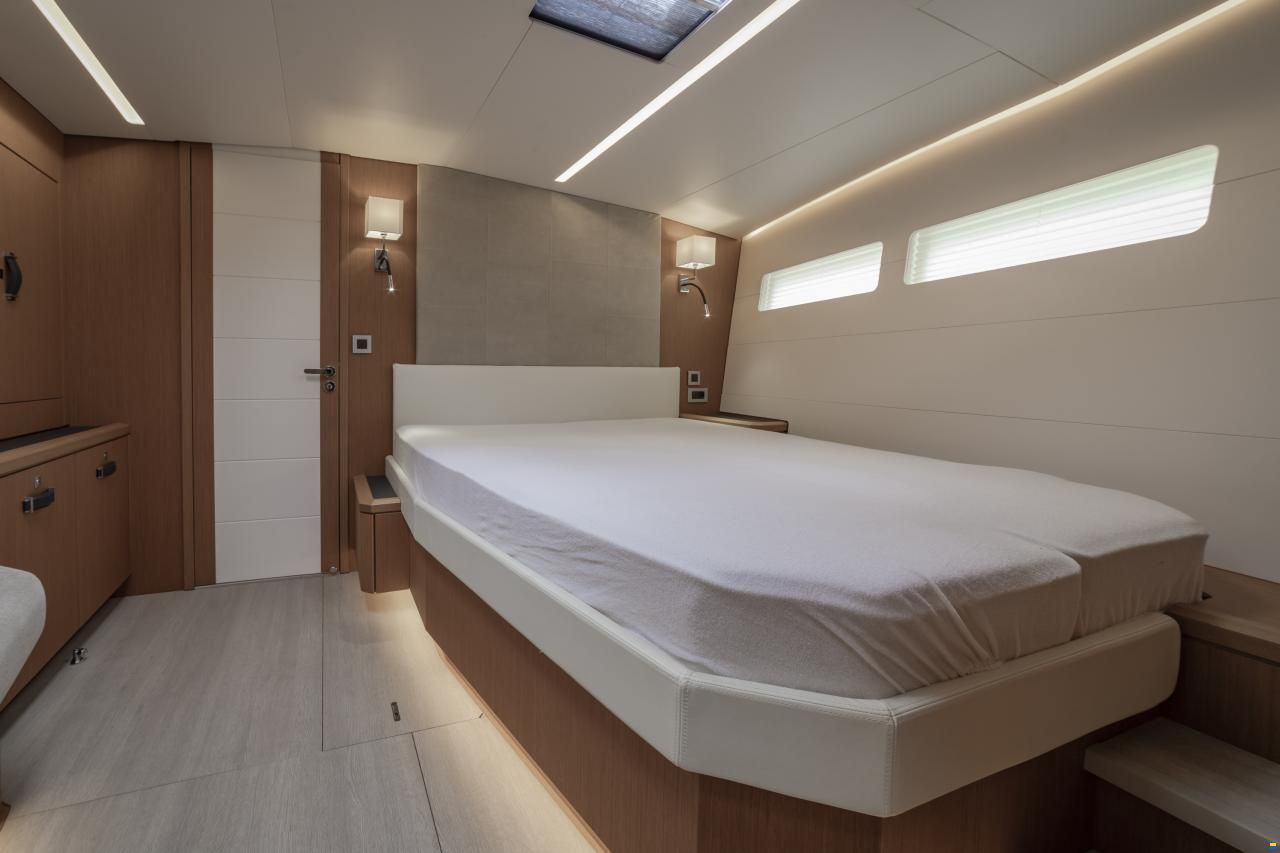 Jeanneau Yacht 60