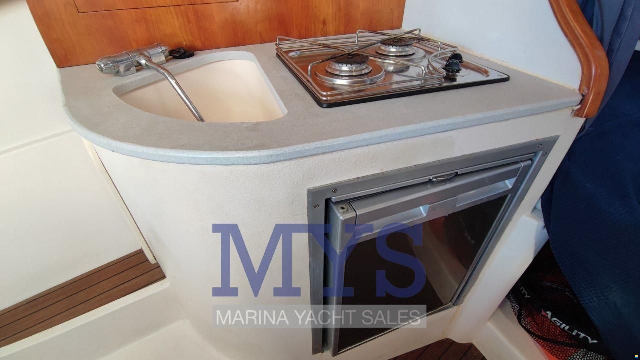 Man&ograve; 26.50 Cabin Cruiser