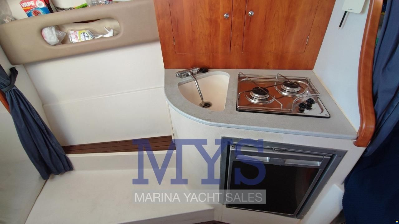 Man&ograve; 26.50 Cabin Cruiser