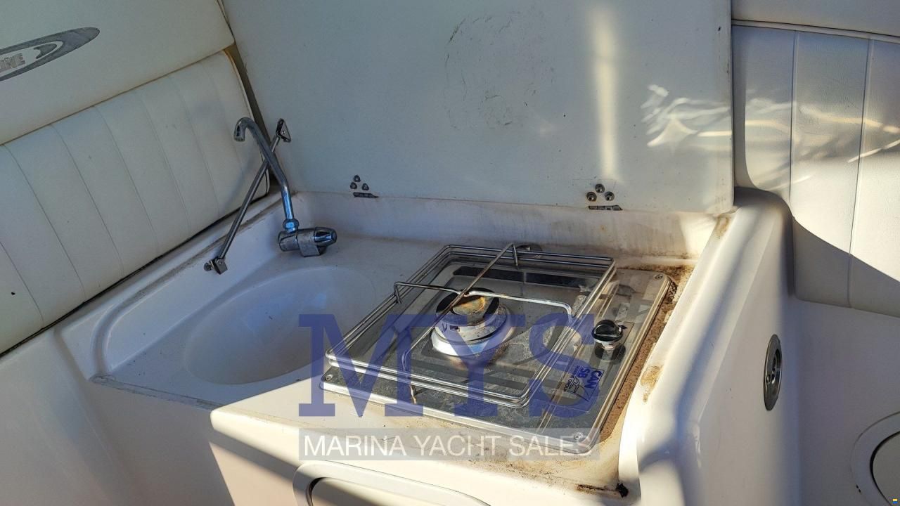 Man&ograve; 26.50 Cabin Cruiser