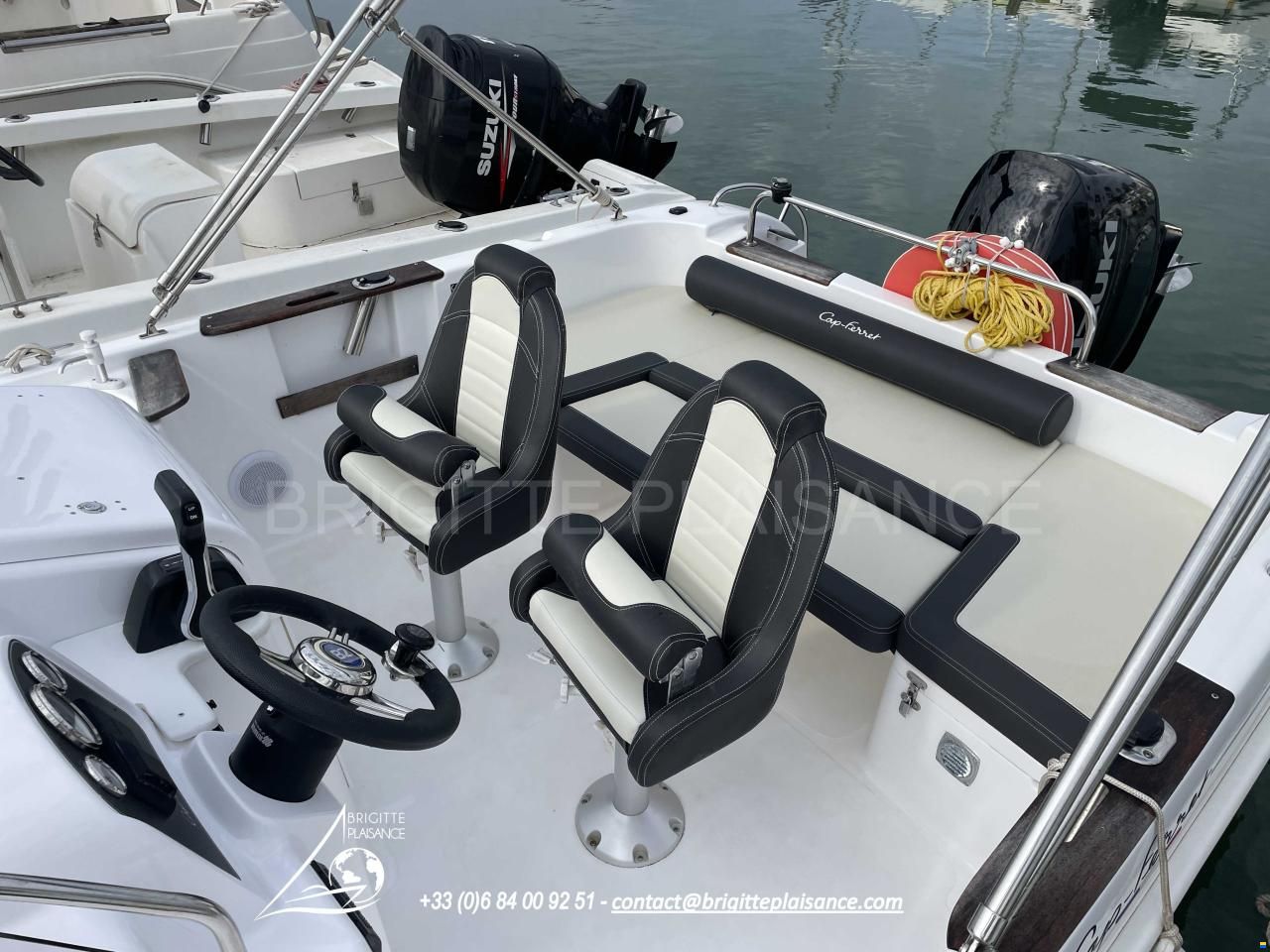 B2 Marine CAP FERRET 652