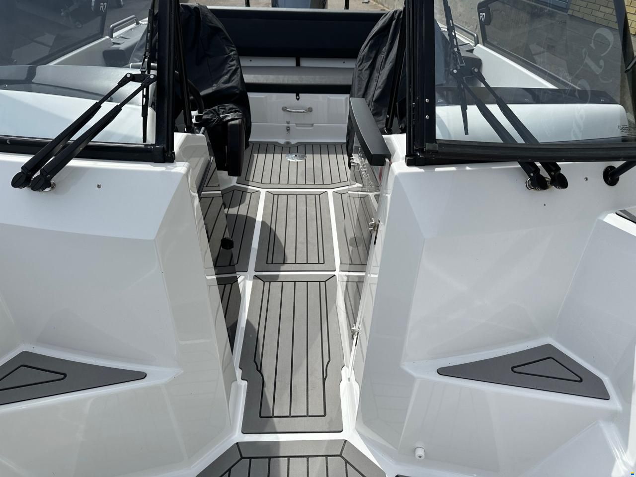Finnmaster Husky R7 &ndash; Kvalitetsaluminium og 200 HK