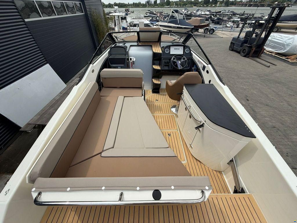 Quicksilver 755 Cruiser