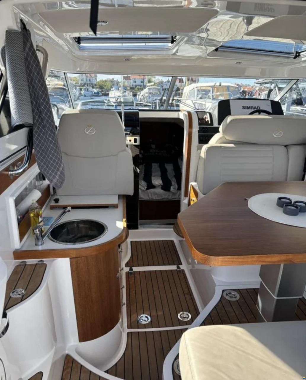 Aquador 28HT