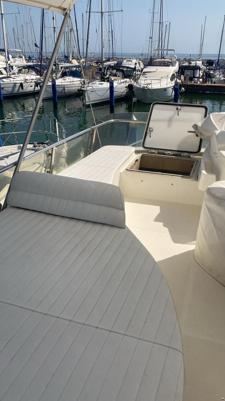 Ferretti 46