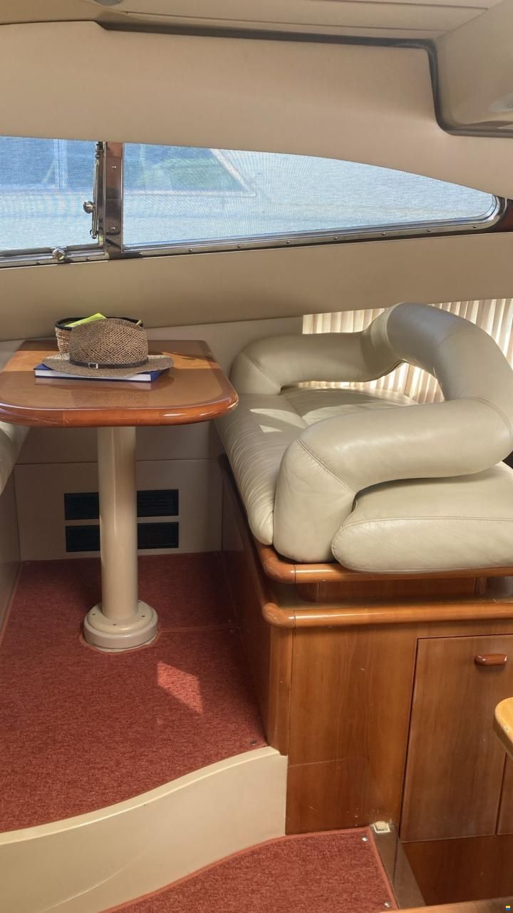 Ferretti 46
