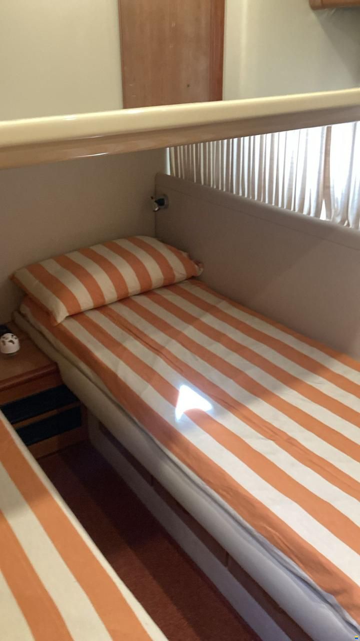 Ferretti 46
