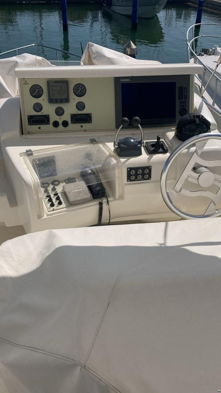 Ferretti 46