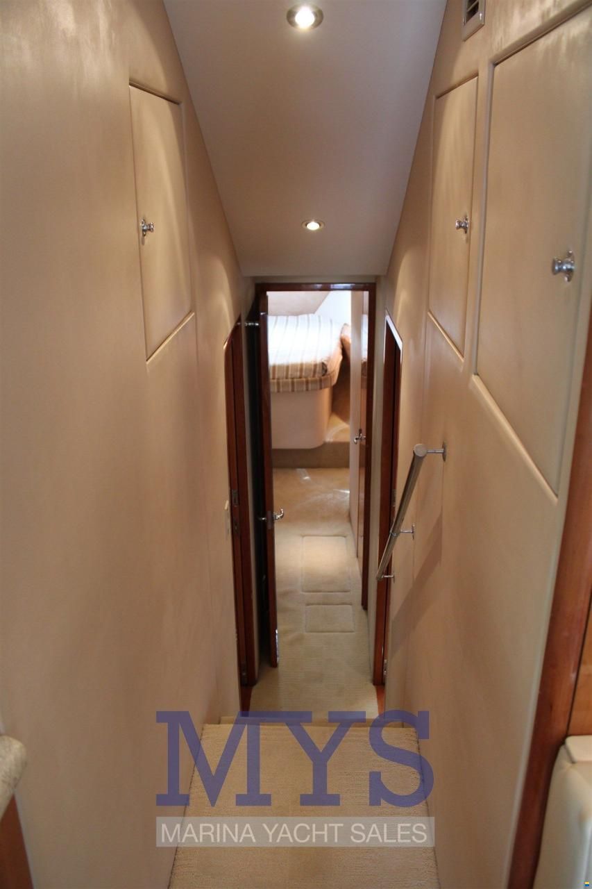 Hatteras 54 Convertible