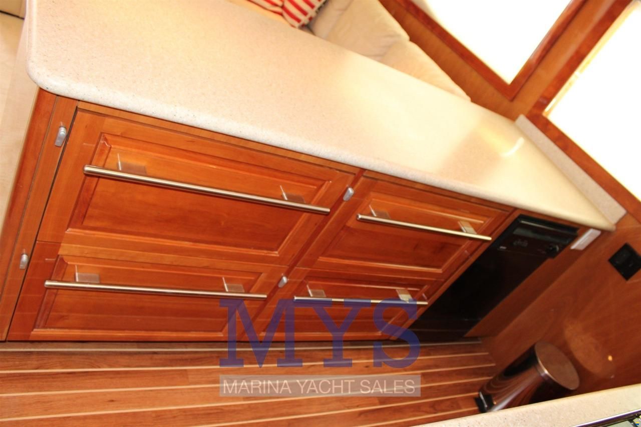 Hatteras 54 Convertible