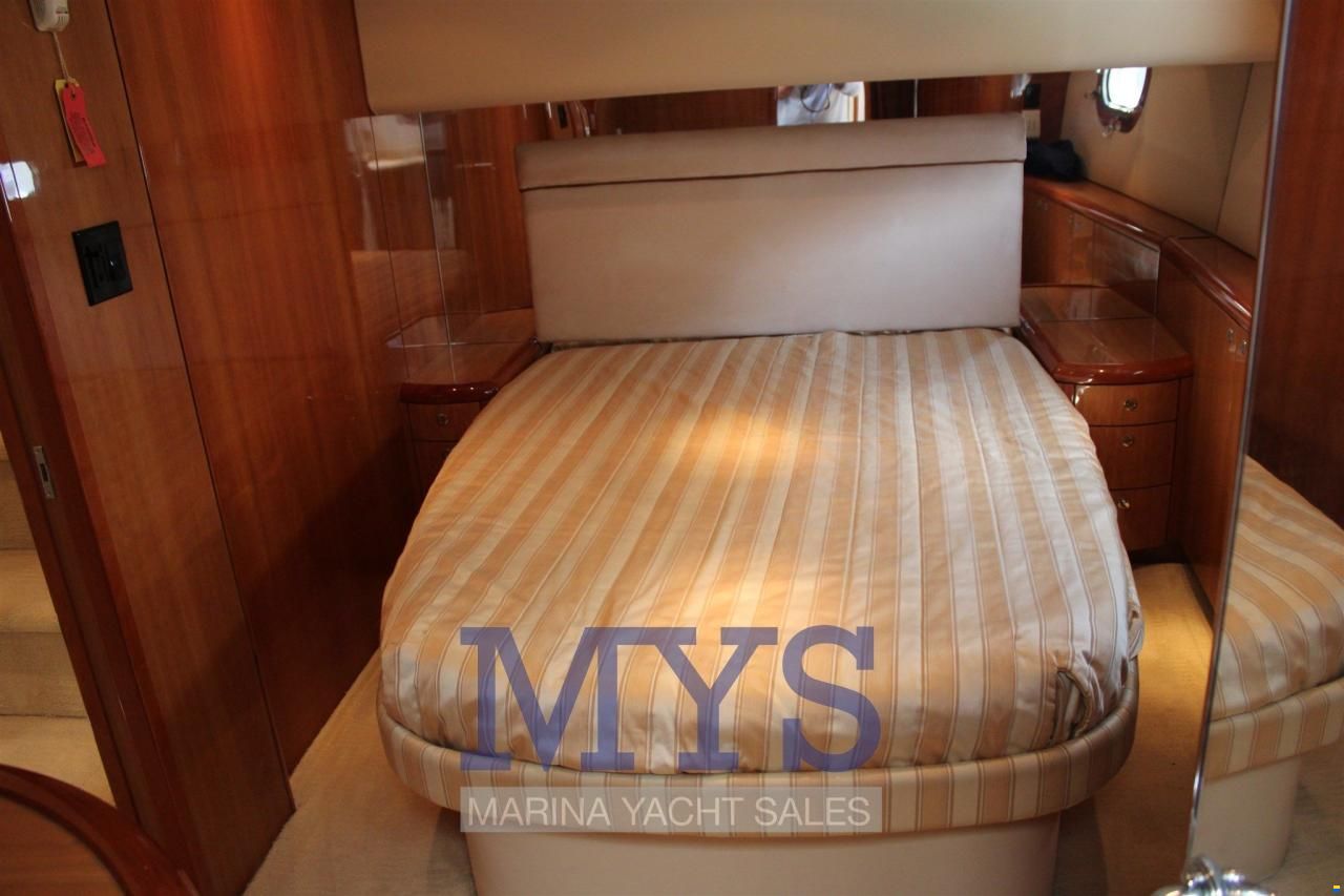 Hatteras 54 Convertible