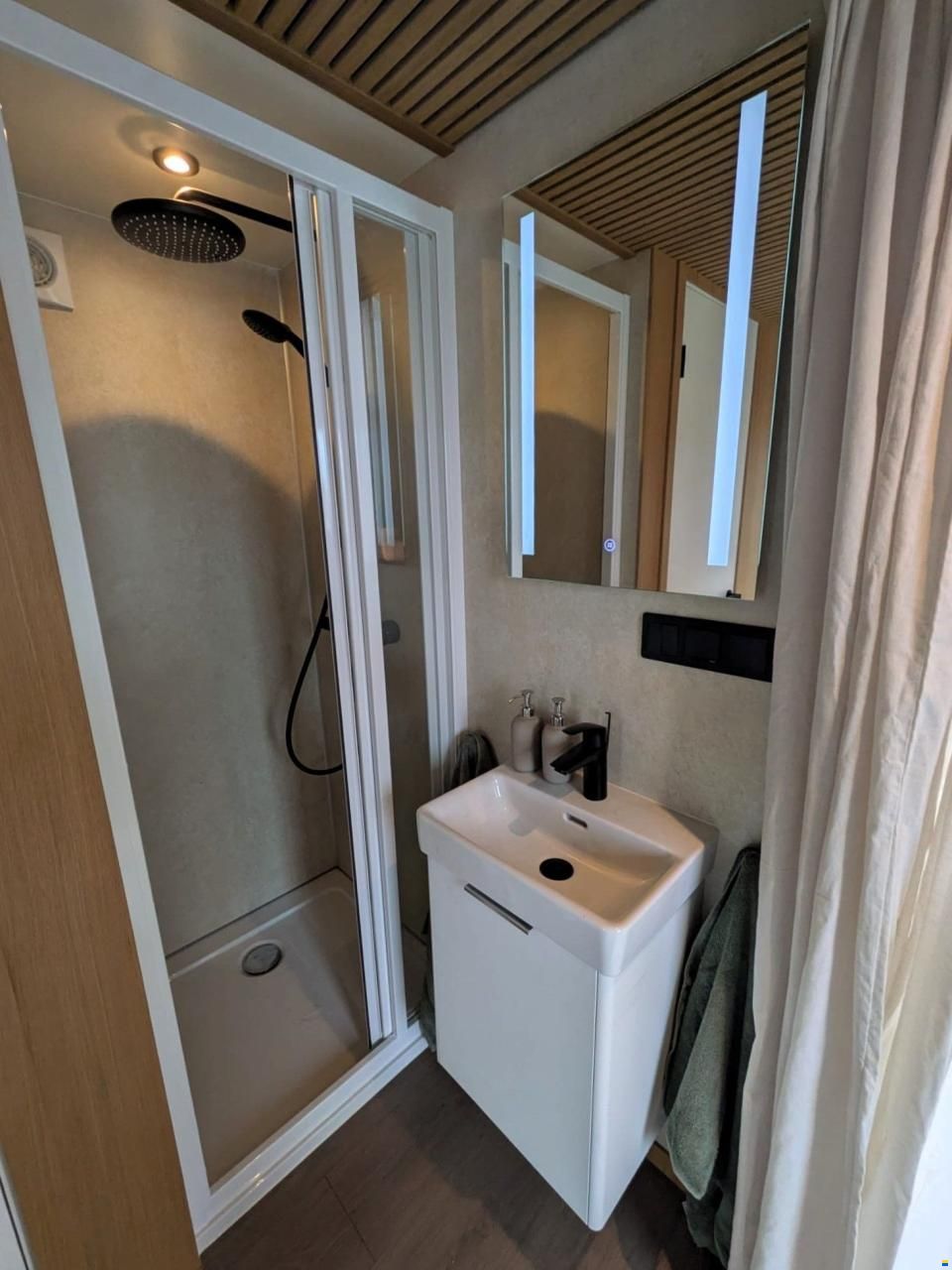 Surla 12 NIEUW Houseboat Evt. Met (koop)