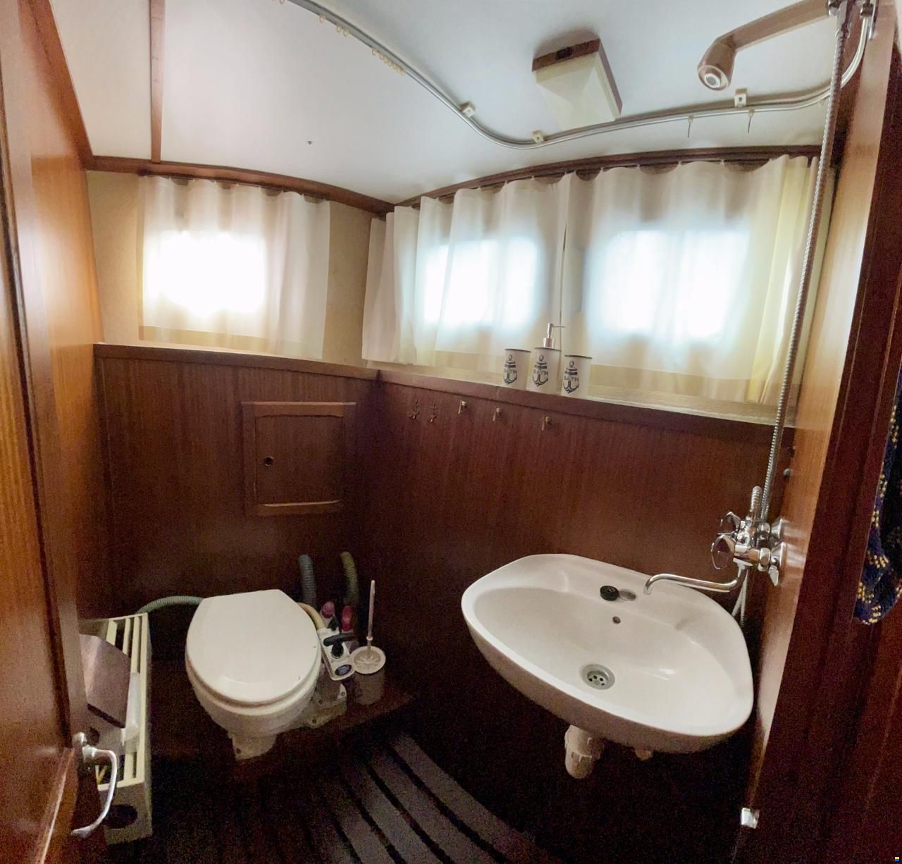 Gruno 1050 Flybridge