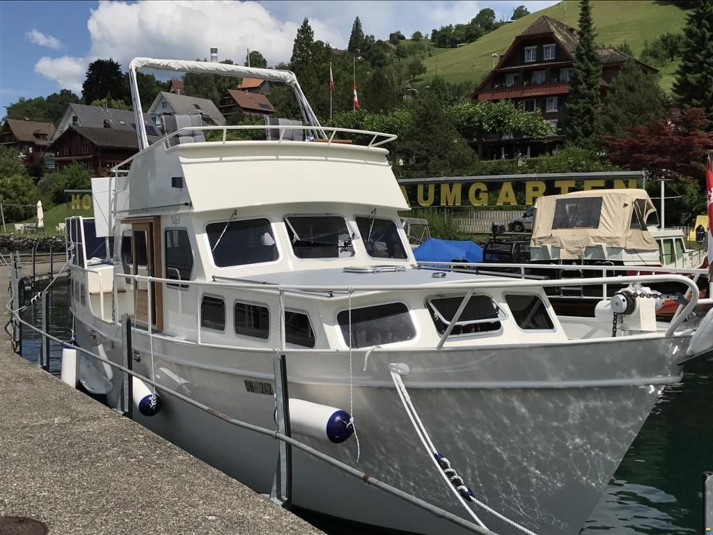 Gruno 1050 Flybridge