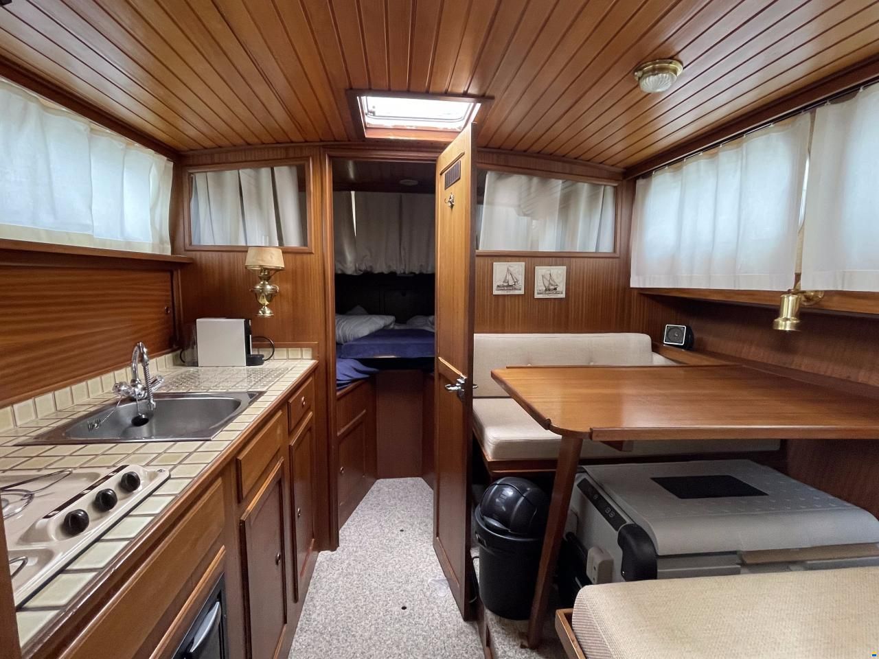 Gruno 1050 Flybridge