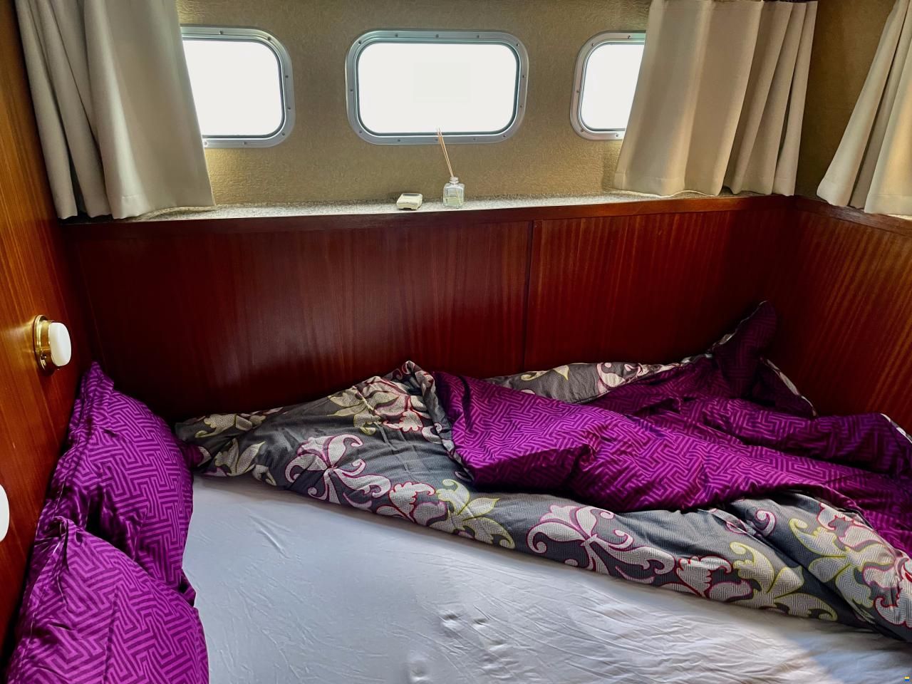 Gruno 1050 Flybridge