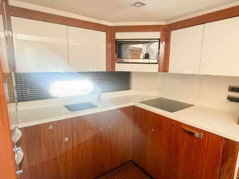 Sunseeker Predator 60