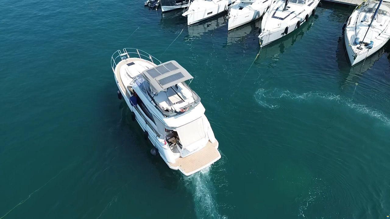 Bavaria R40 FLY