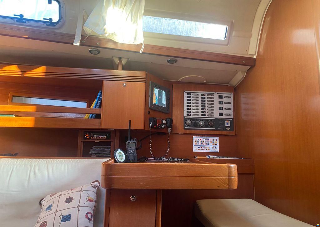Dufour 40