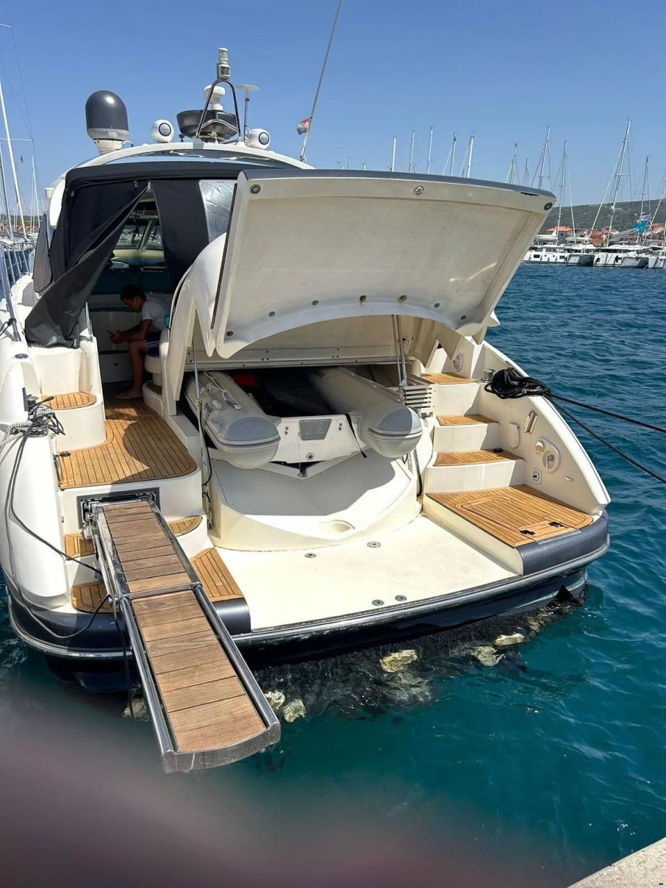 Atlantis 55