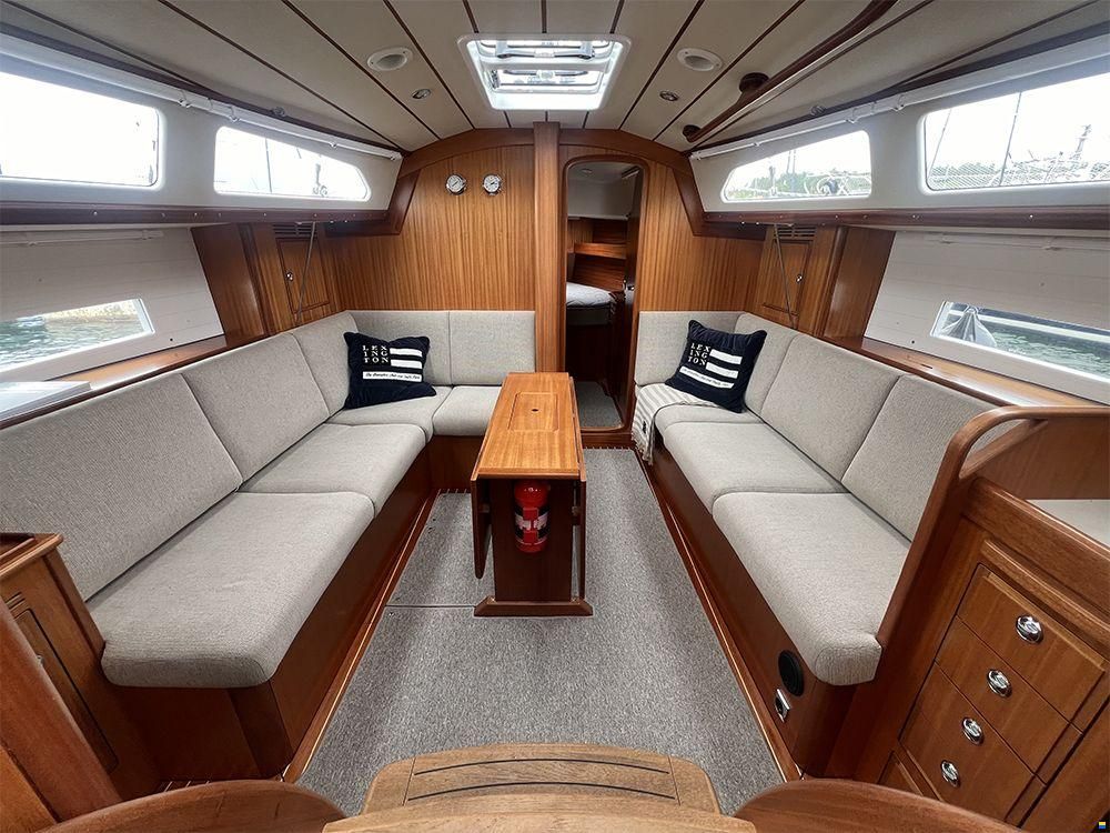 Hallberg-Rassy 340