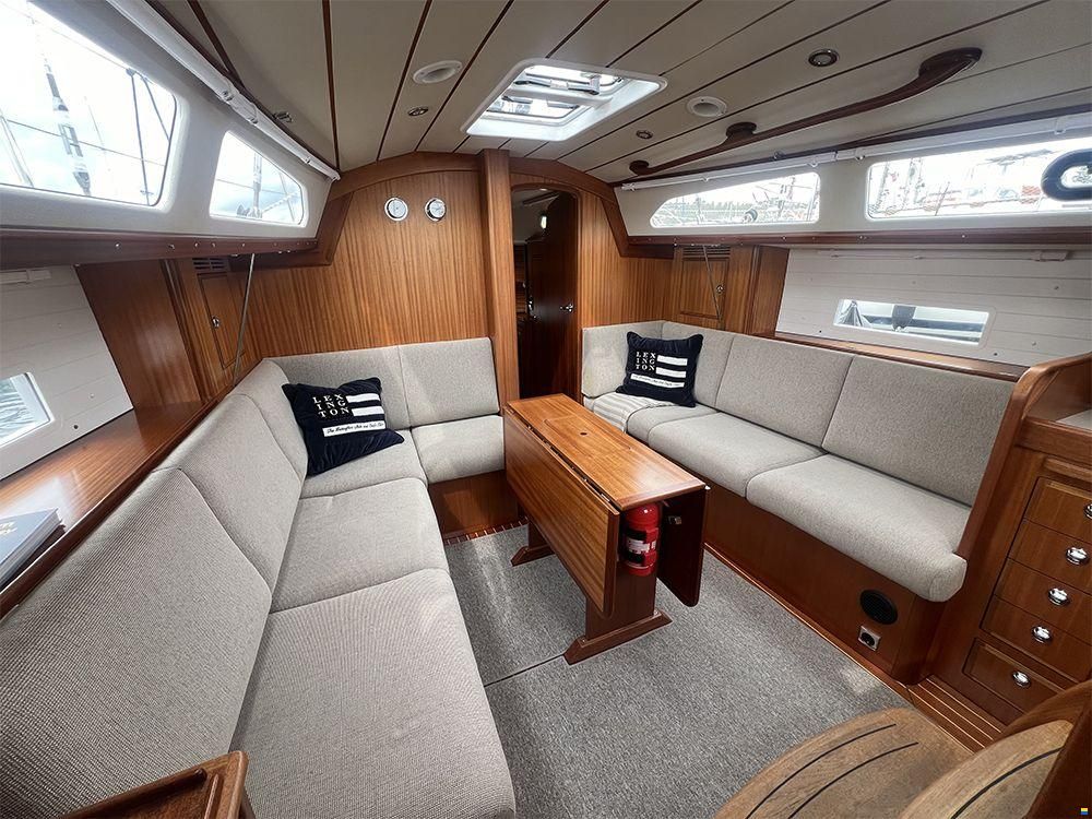 Hallberg-Rassy 340