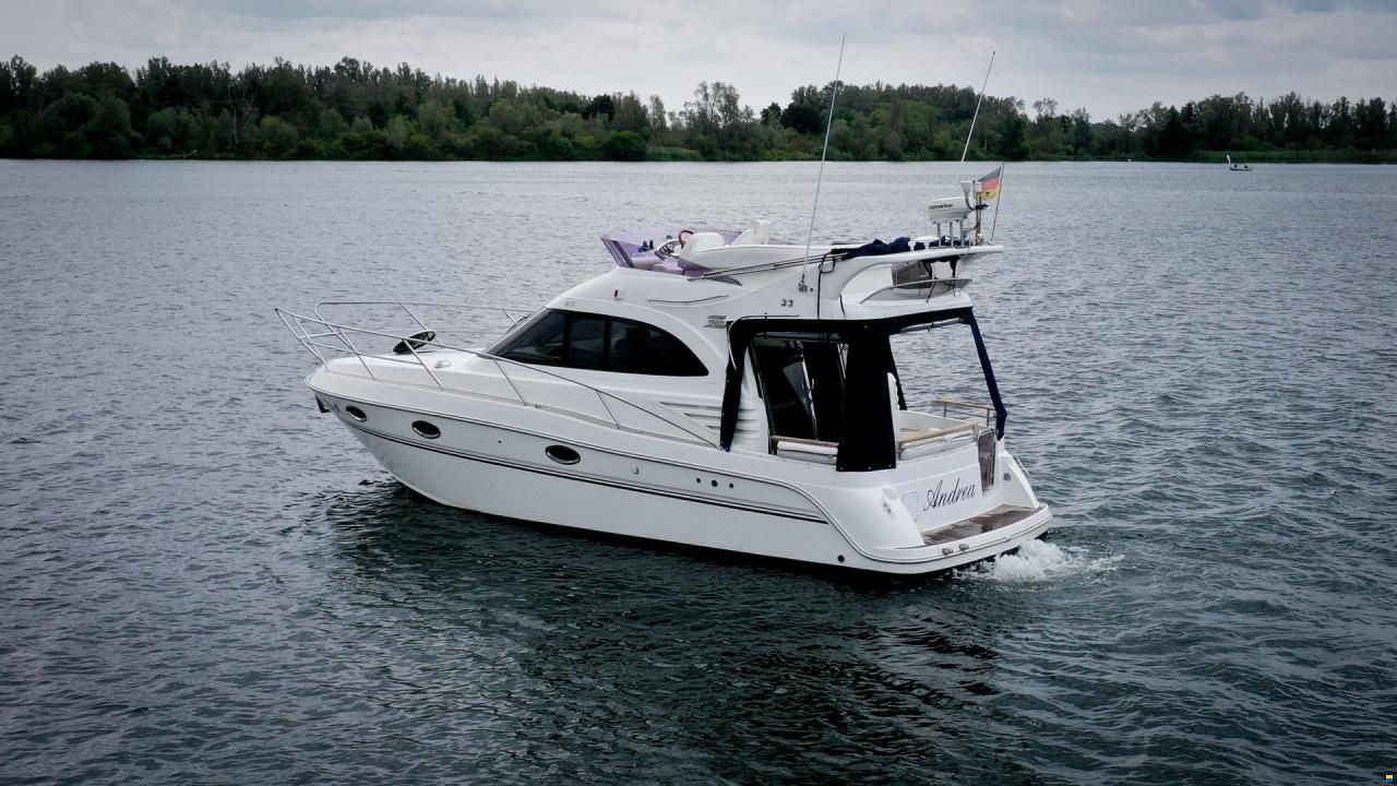 Galeon 330 Fly