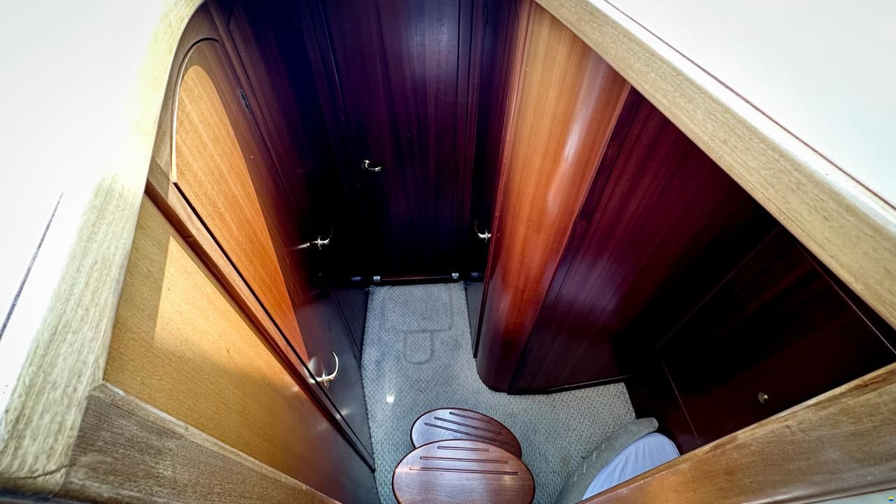 Galeon 330 Fly