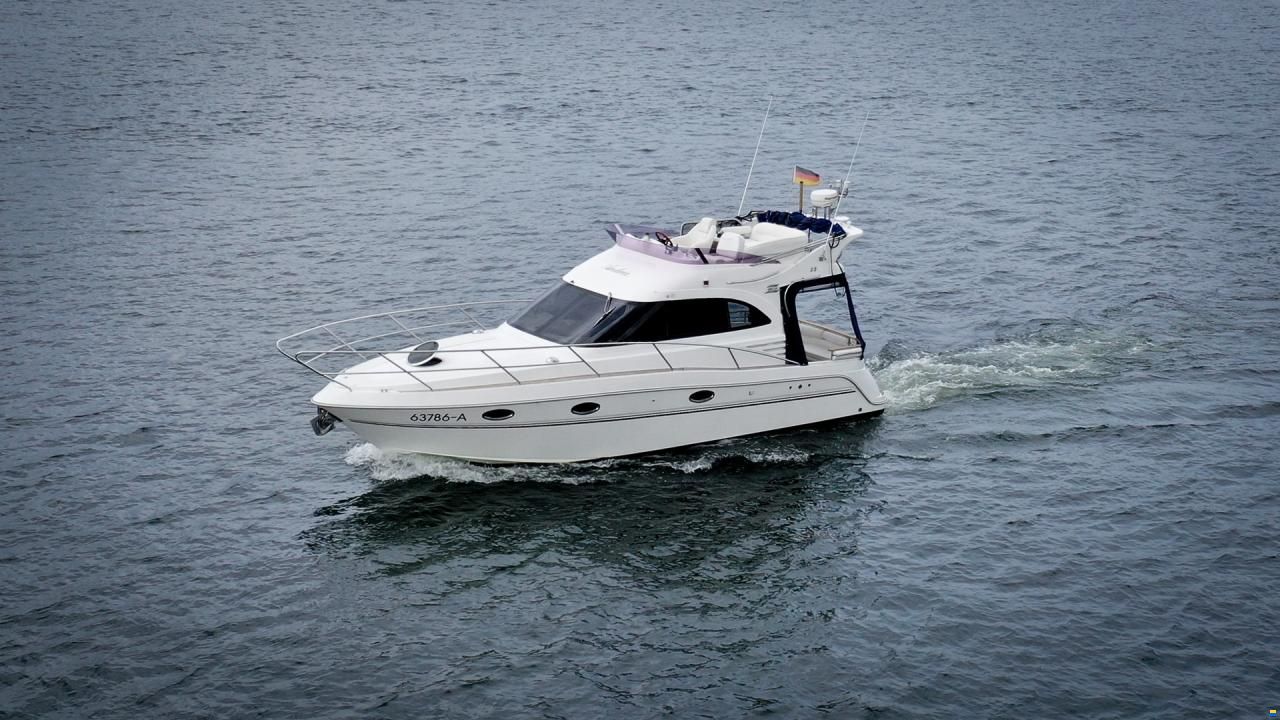 Galeon 330 Fly