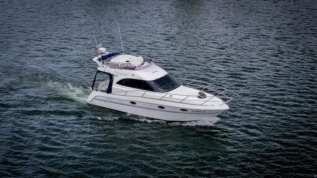 Galeon 330 Fly