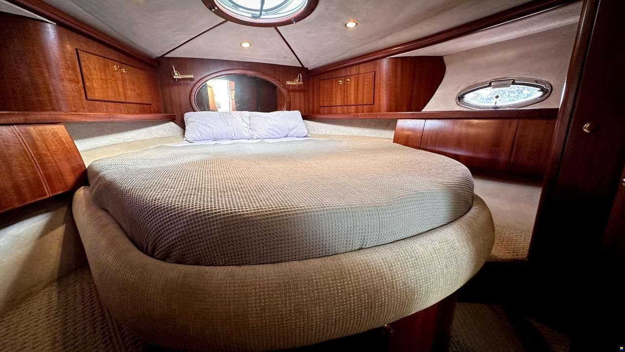 Galeon 330 Fly