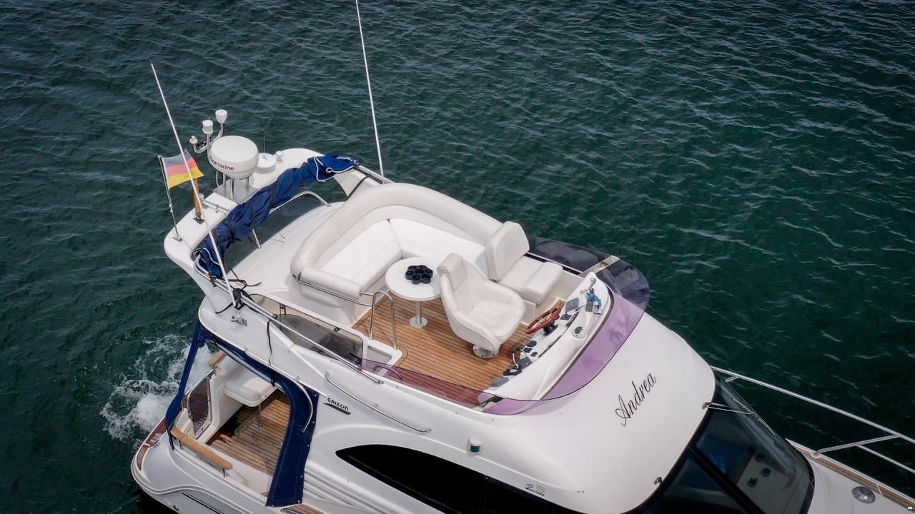 Galeon 330 Fly