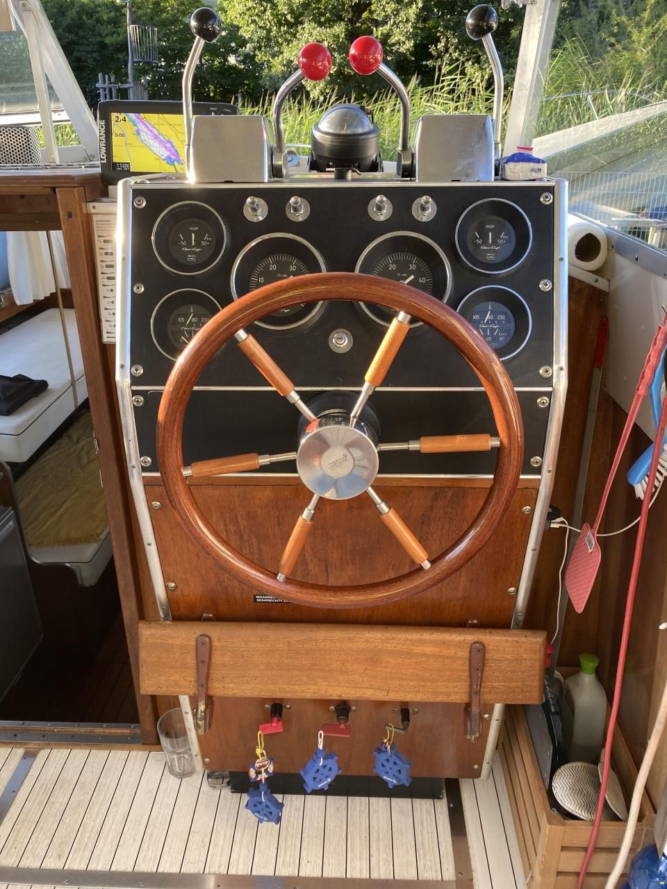 Chris Craft Cavallier D 30