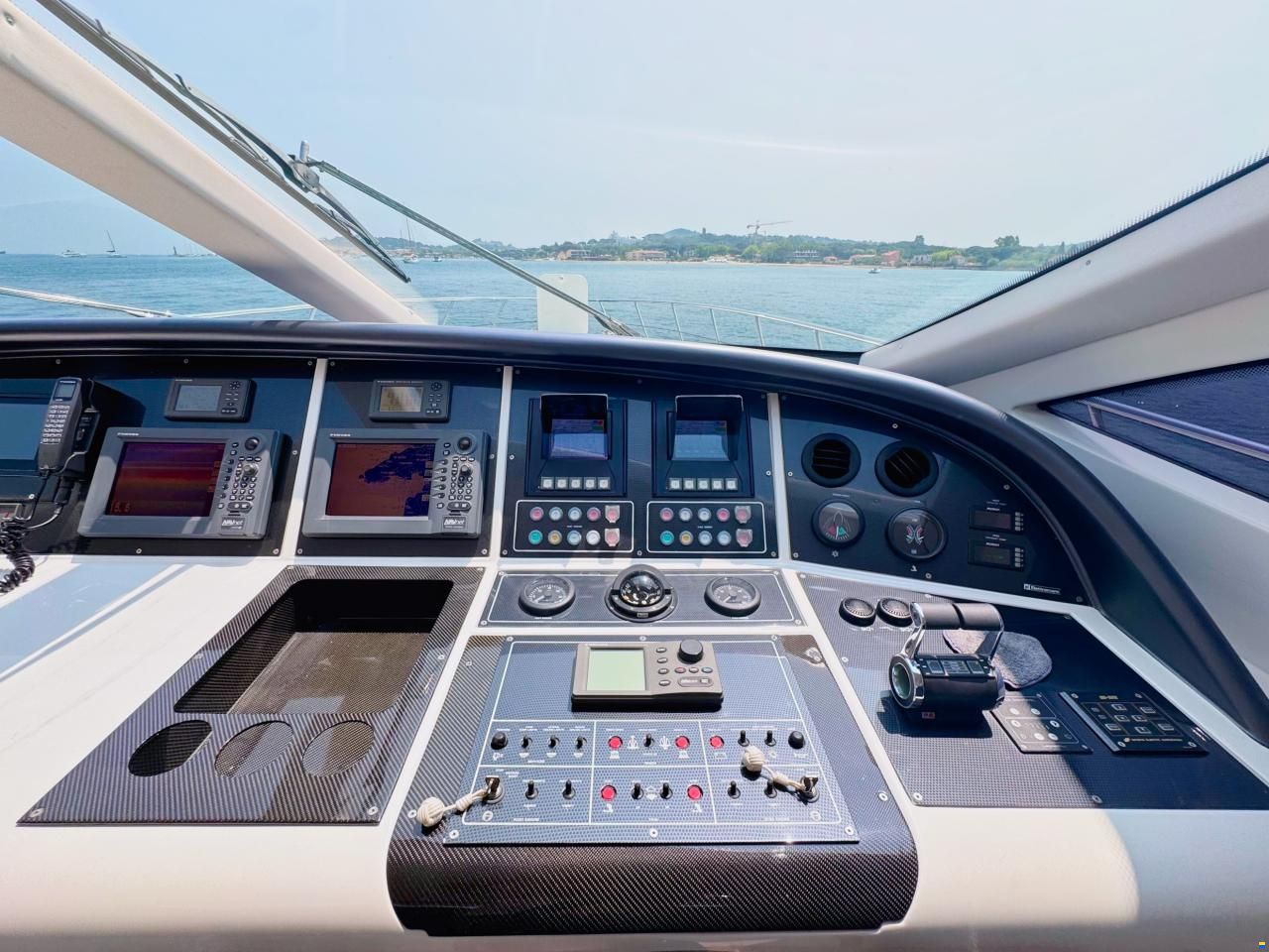 Mangusta 72